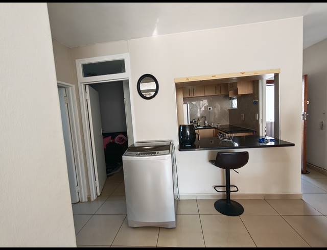 2 BEDROOM APARTMENT FOR SALE IN ESSENWOOD